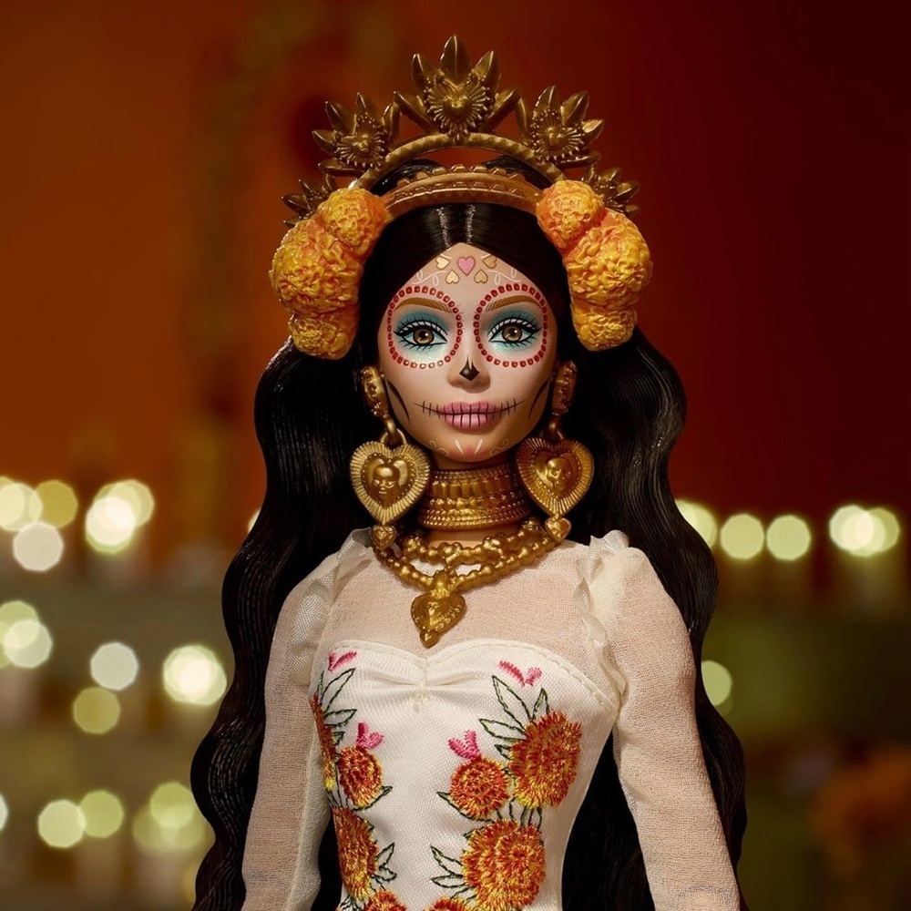 Mattel Barbie Dia de los Muertos - SIGNATURE BARBIE - 2025 New In Shipper Box - Picture 4 of 8
